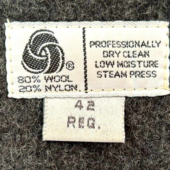 ADAMS ROW s42 regular men’s wool coat Love the plaid lining! Looks new - Picture 5 of 6